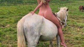 Sara Jean Underwood topless private cabin leaks